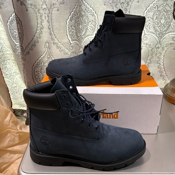 Timberland Classic Boot - Men's Size 9.5 Color Dark Blue Nubuck - Picture 1 of 6